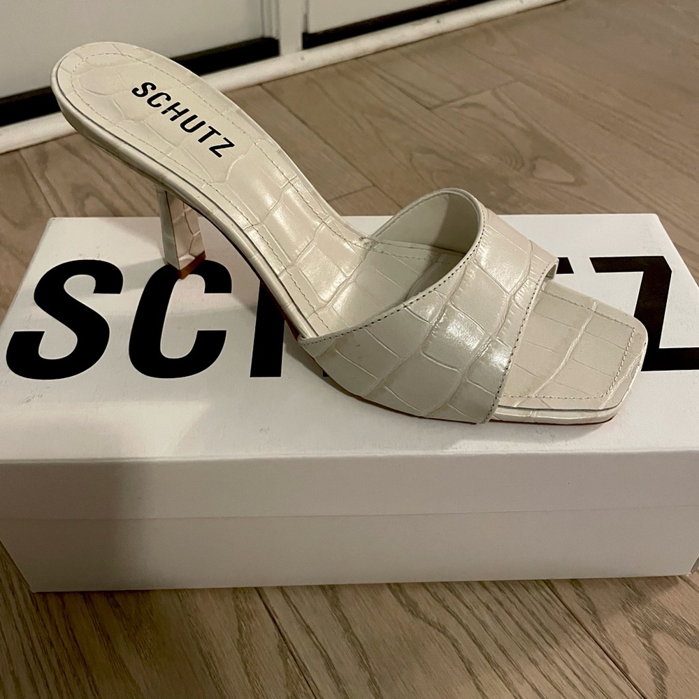 Schutz Posseni heel